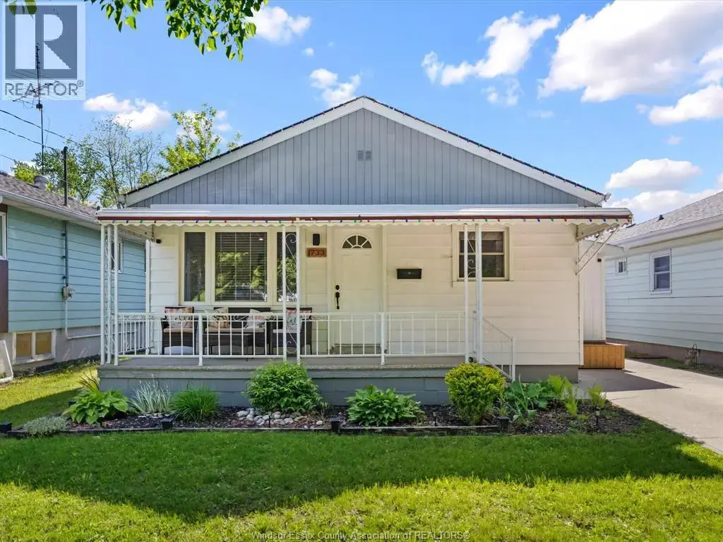 1733 Glendale, Windsor